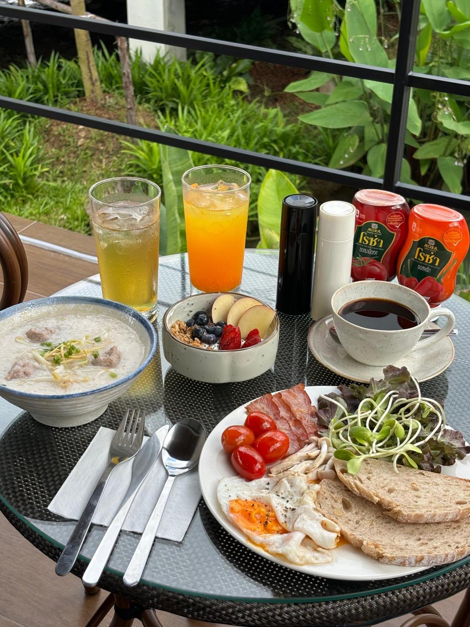 The Episode Boutique Hotel Surat Thani Buitenkant foto