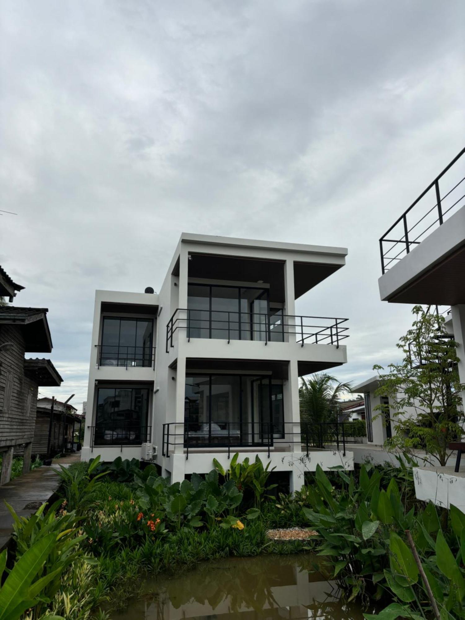 The Episode Boutique Hotel Surat Thani Buitenkant foto